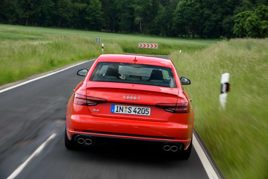  Audi S4 Sedan (B9) 2016 года  (WW) (фото 9 из 40)
